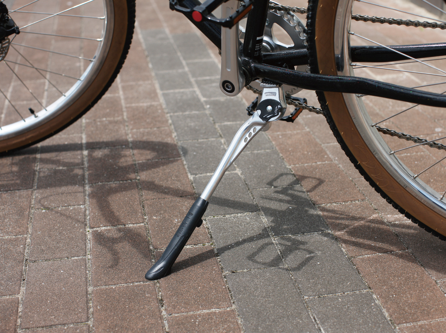 ひねちゃ 商品詳細 自転車 | Kickstand Single Leg）（SHIFTA｜自転車